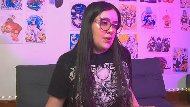 snowblack  online show from January 31, 2:28 pm