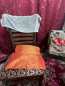 Snapshot of LuscousPussy chatting on December 9, 1:55 pm LuscousPussy online show from December 9, 1:55 pm