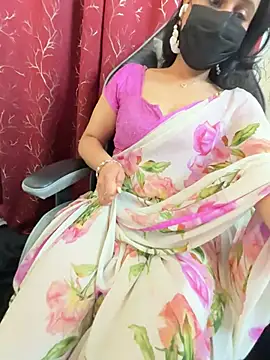 Snapshot of LuscousPussy chatting on March 17, 6:21 pm LuscousPussy online show from March 17, 6:21 pm