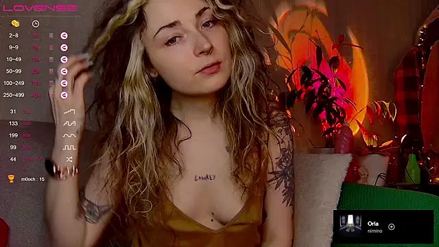 IttyKitty online show from March 30, 12:44 am