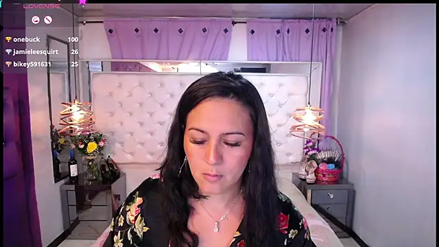 Snapshot of Georgina-Musk chatting on December 5, 11:40 pm Georgina-Musk online show from December 5, 11:40 pm