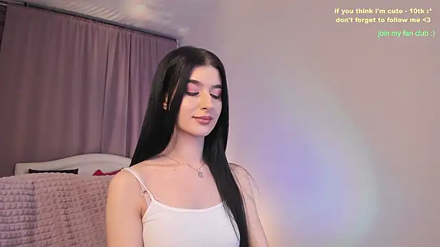Snapshot of LauraCoy chatting on December 11, 11:21 pm LauraCoy online show from December 11, 11:21 pm