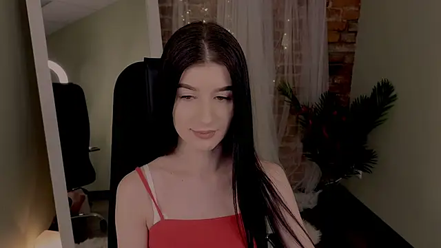 Snapshot of LauraCoy chatting on December 25, 12:05 am LauraCoy online show from December 25, 12:05 am