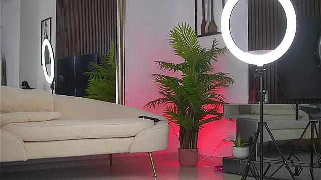 Abbela White online show from July 5, 5:47 am