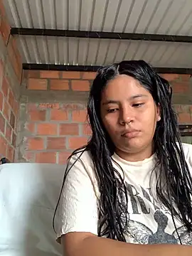 moncerrat luna online show from December 12, 7:15 pm