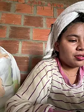 moncerrat luna online show from March 4, 8:38 pm