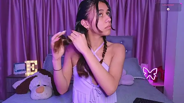 Emiily Scott1 online show from November 5, 10:32 pm