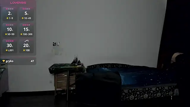 KitsuneRem online show from December 7, 8:27 pm