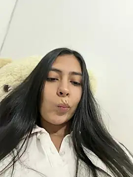 Sophie  Foxxx online show from March 18, 9:18 pm