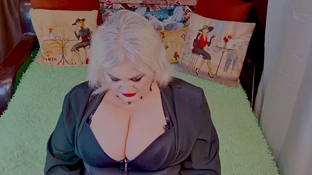 stiphlermom online show from December 18, 3:51 pm