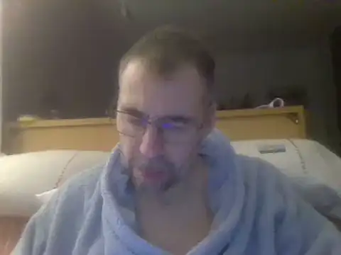 ptitcanard60600 online show from January 5, 9:36 pm