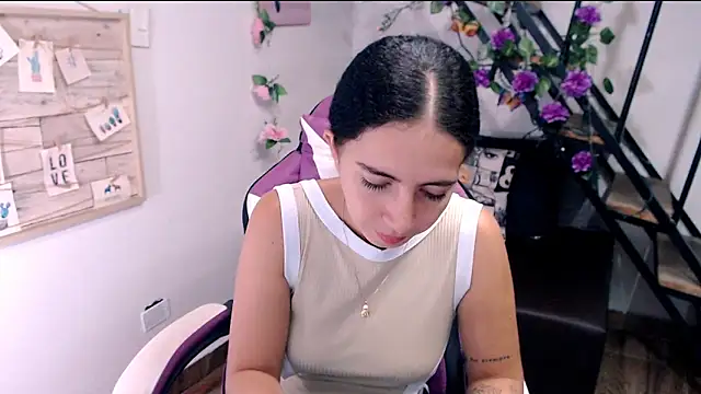 samantha baby  online show from May 24, 3:50 pm