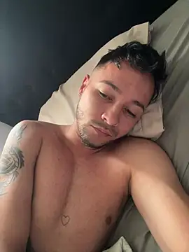 Snapshot of camilo_gonzalez02 chatting on December 26, 11:43 am camilo gonzalez02 online show from December 26, 11:43 am