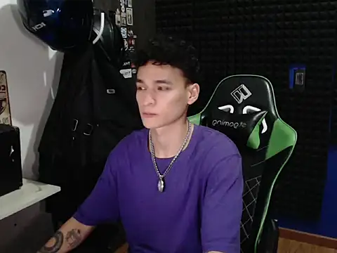 Curly Angel24 online show from January 12, 1:55 am