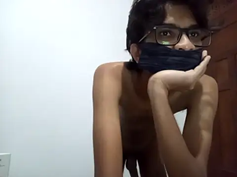Snapshot of kushan_Madu chatting on April 4, 3:42 pm kushan Madu online show from April 4, 3:42 pm