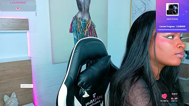 Snapshot of KAROL-SCOTT chatting on April 20, 7:48 pm KAROL-SCOTT online show from April 20, 7:48 pm