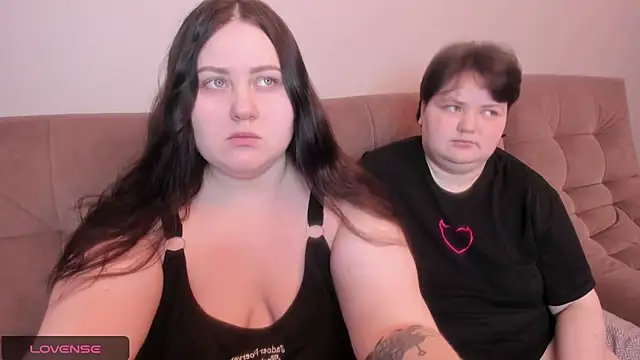 ihaveasecret  online show from January 24, 8:00 pm