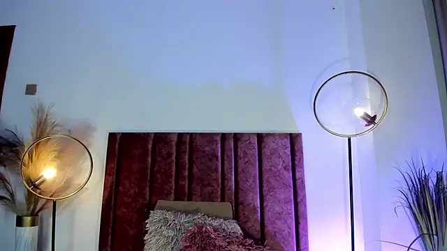 NoraDasilva online show from March 15, 12:36 am