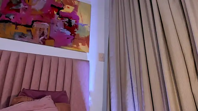 NoraDasilva online show from September 10, 11:49 pm