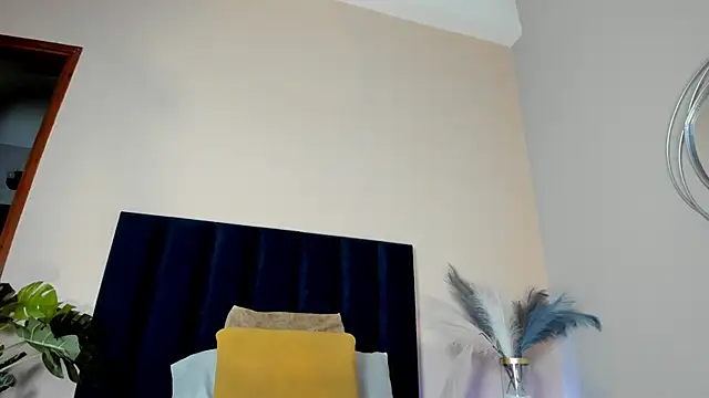 NoraDasilva online show from November 13, 12:31 am