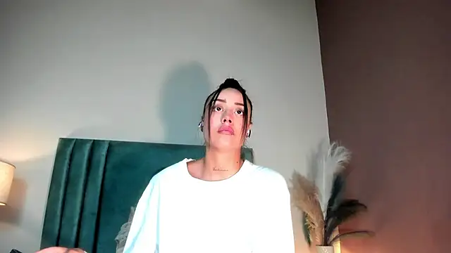 Snapshot of NoraDasilva chatting on March 5, 11:34 pm NoraDasilva online show from March 5, 11:34 pm