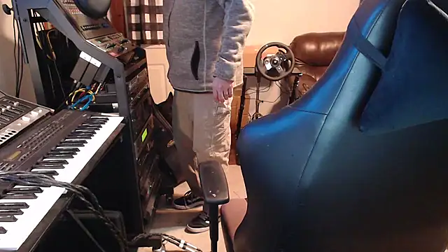 Snapshot of jimdacbin420 chatting on December 16, 5:17 am jimdacbin420 online show from December 16, 5:17 am