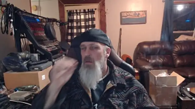 Snapshot of jimdacbin420 chatting on February 9, 3:32 am jimdacbin420 online show from February 9, 3:32 am