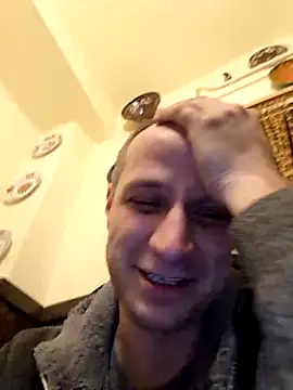 Snapshot of popperspair chatting on March 17, 10:38 pm popperspair online show from March 17, 10:38 pm