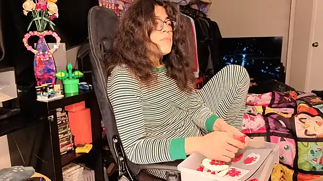 ShinyCherub online show from February 2, 4:48 am