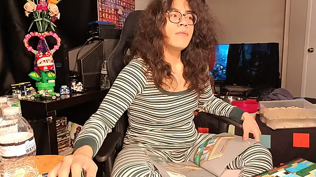 ShinyCherub online show from February 6, 7:13 am