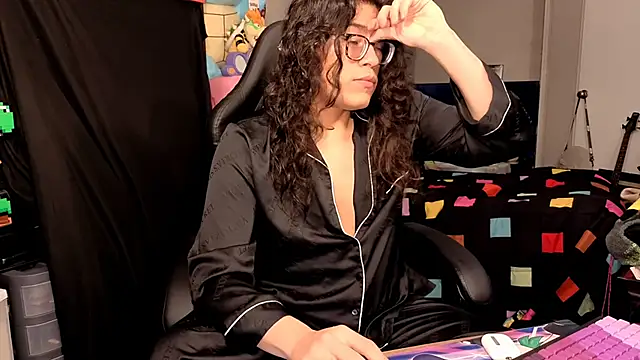 ShinyCherub online show from November 29, 6:33 pm