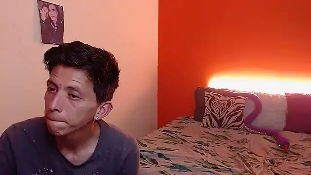 Snapshot of Babylolatop chatting on February 28, 7:56 pm Babylolatop online show from February 28, 7:56 pm