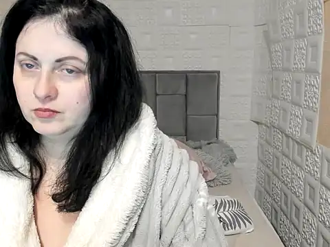 Snapshot of Lillian2 chatting on February 16, 10:32 pm Lillian2 online show from February 16, 10:32 pm