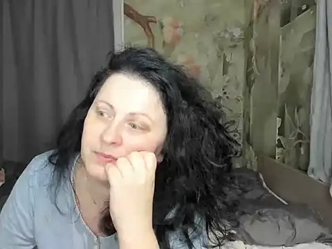 Snapshot of Lillian2 chatting on January 31, 7:12 pm Lillian2 online show from January 31, 7:12 pm