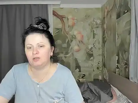 Snapshot of Lillian2 chatting on February 1, 7:34 pm Lillian2 online show from February 1, 7:34 pm