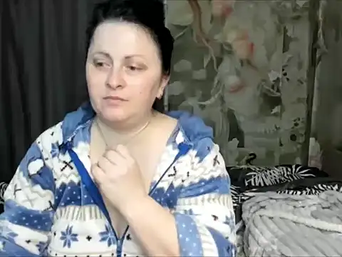 Lillian2 online show from May 7, 5:18 pm