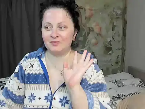 Lillian2 online show from May 16, 5:26 am