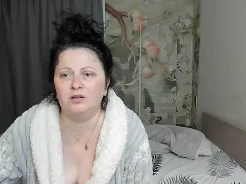 Lillian2 online show from May 25, 8:09 am