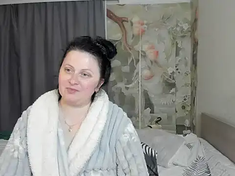 Lillian2 online show from May 25, 8:48 pm