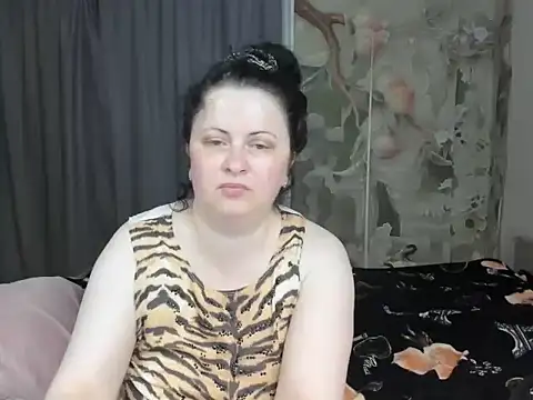 Snapshot of Lillian2 chatting on July 5, 3:02 am Lillian2 online show from July 5, 3:02 am