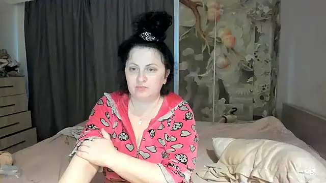 Snapshot of Lillian2 chatting on July 9, 2:32 pm Lillian2 online show from July 9, 2:32 pm