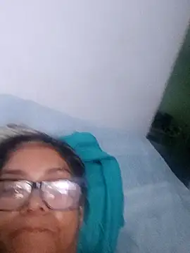 Delicy1 online show from March 15, 1:30 am