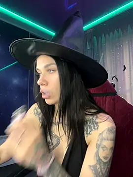 Snapshot of Queen_of_pain chatting on October 28, 7:23 am Queen of pain online show from October 28, 7:23 am