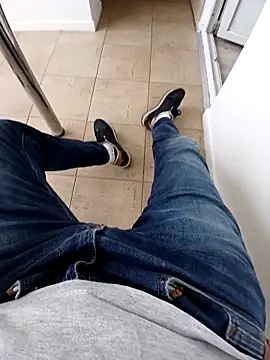 Adriandan1982 online show from September 27, 9:25 am