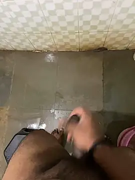 Snapshot of Honeydick7 chatting on December 5, 4:20 am Honeydick7 online show from December 5, 4:20 am