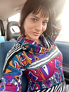 Emyly83 online show from October 24, 7:05 am