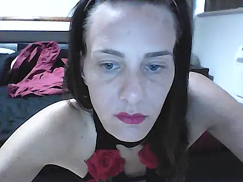 Emyly83 online show from July 30, 7:07 am