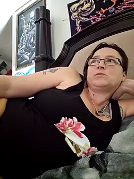 Snapshot of angelbaby1998 chatting on February 4, 8:03 pm angelbaby1998 online show from February 4, 8:03 pm