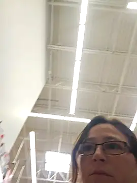 Snapshot of angelbaby1998 chatting on February 21, 11:06 pm angelbaby1998 online show from February 21, 11:06 pm