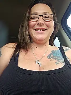 Snapshot of angelbaby1998 chatting on March 4, 11:00 pm angelbaby1998 online show from March 4, 11:00 pm